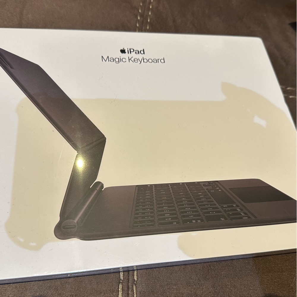 Brand New Magic Keyboard iPad Air/ Pro 11 inch